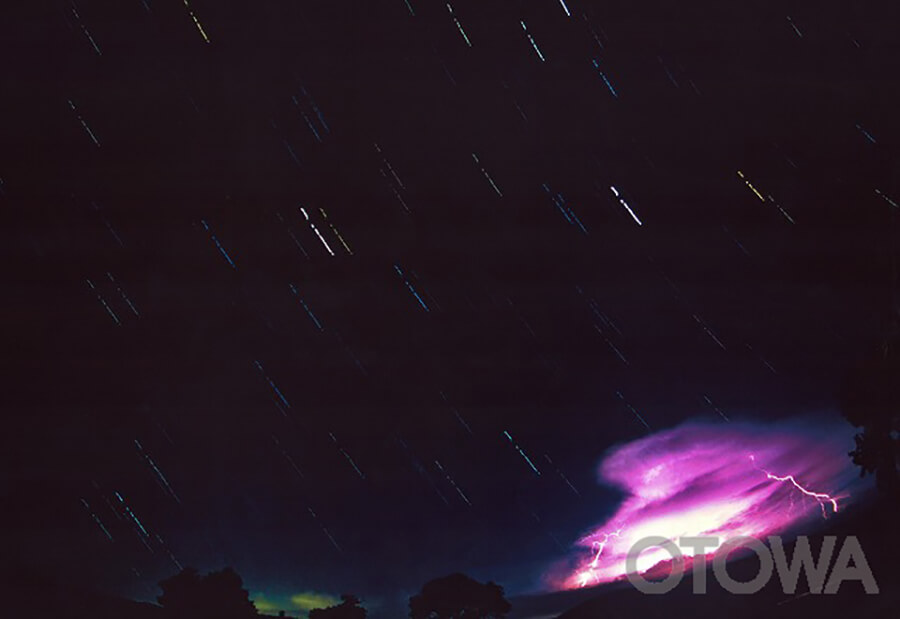 The 10th 雷写真コンテスト受賞作品 Fine Work -Lightning roars in the starlit sky-