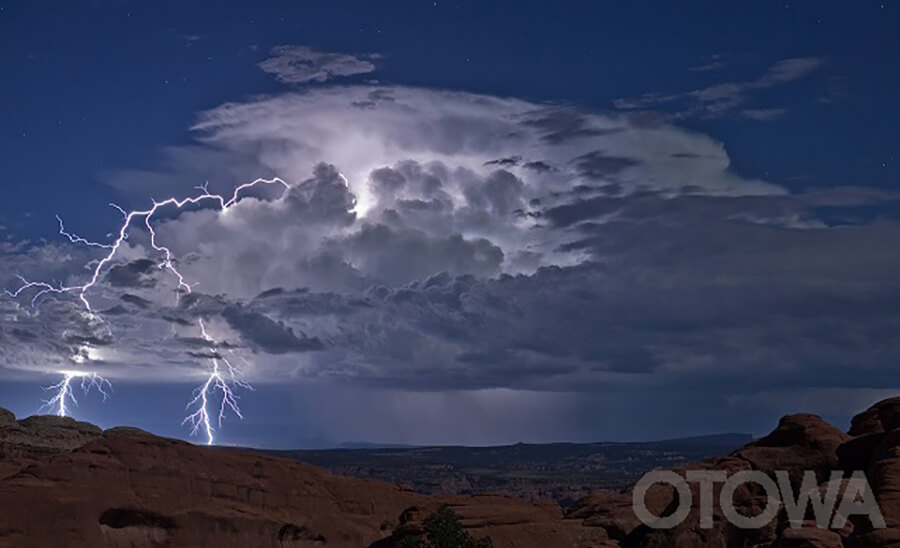 The 13th 雷写真コンテスト受賞作品 Bronze Prize -Thermo frontal thunderstorm-