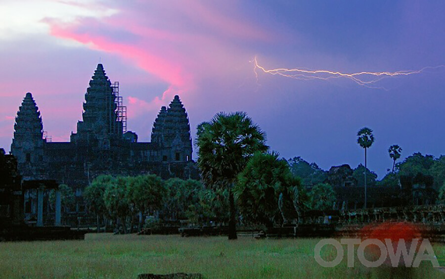 The 6th 雷写真コンテスト受賞作品 Excellent Work -DAYBREAK OF ANGKOR WATT-