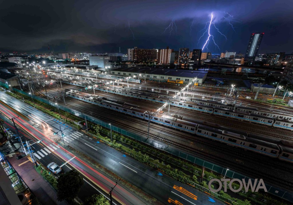 The 23rd 雷写真コンテスト受賞作品 Fine Work -Light from purple current-